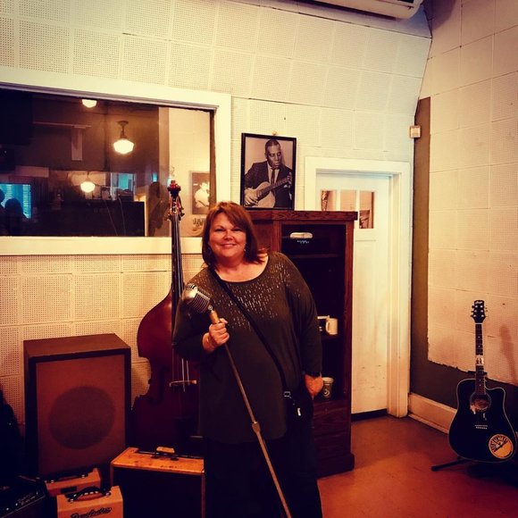 Meet your Posher, Rhonda - Picture 5 of 6